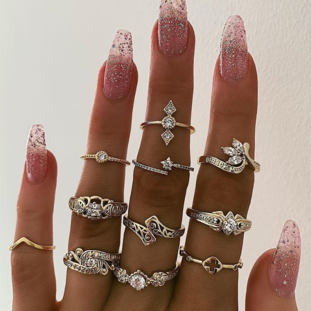 - Rhinestones Rings Set
